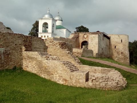 Изборское городище